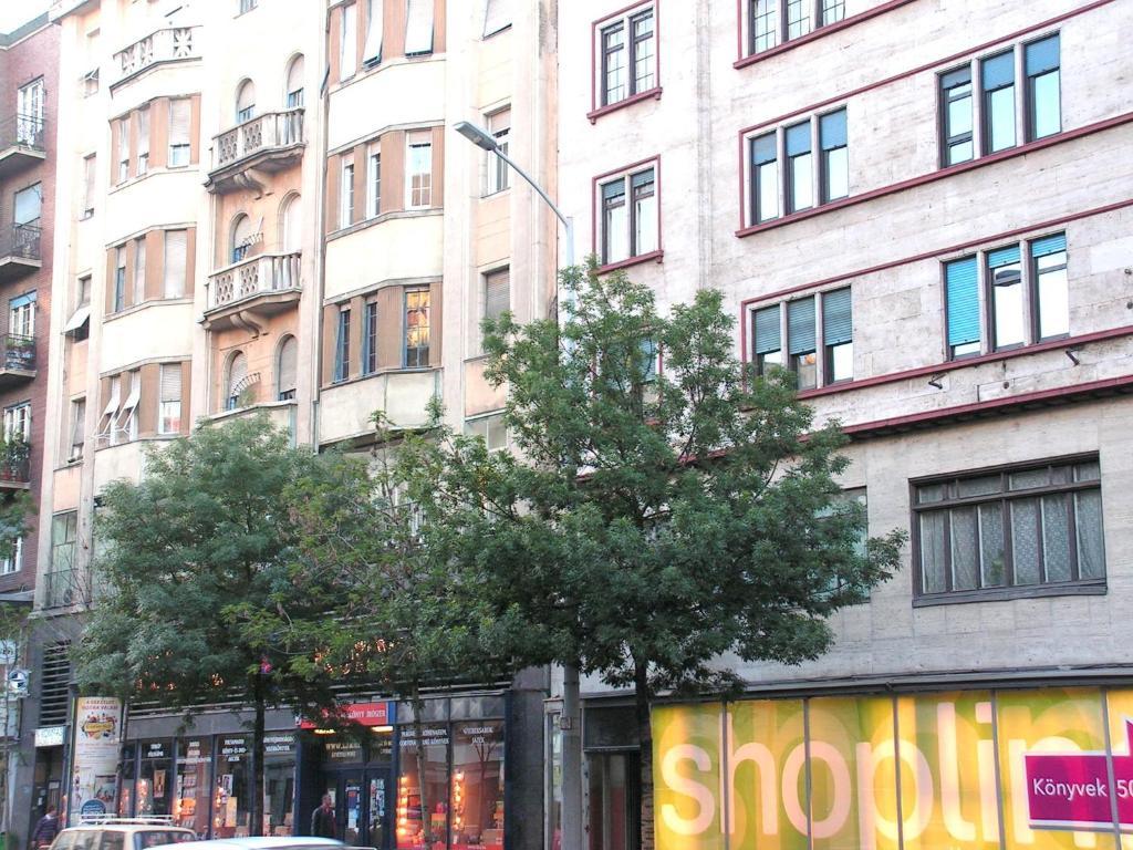 Pensiune Sleepover Center Guestrooms 3*